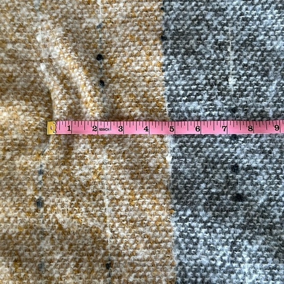 Marcus Adler Ruana Marigold O/S - Picture 11 of 13